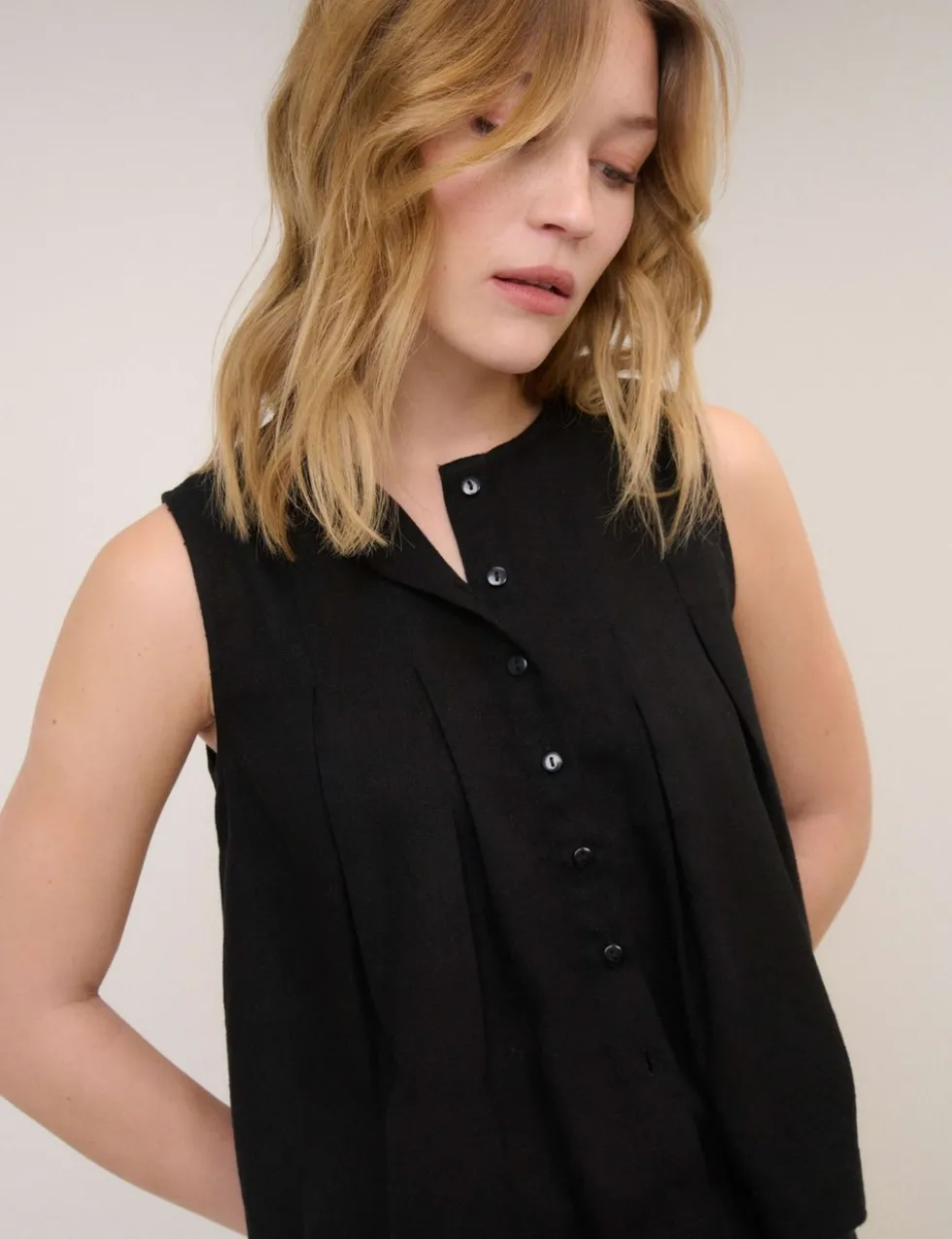 Linen Rich Pintuck Shell Top