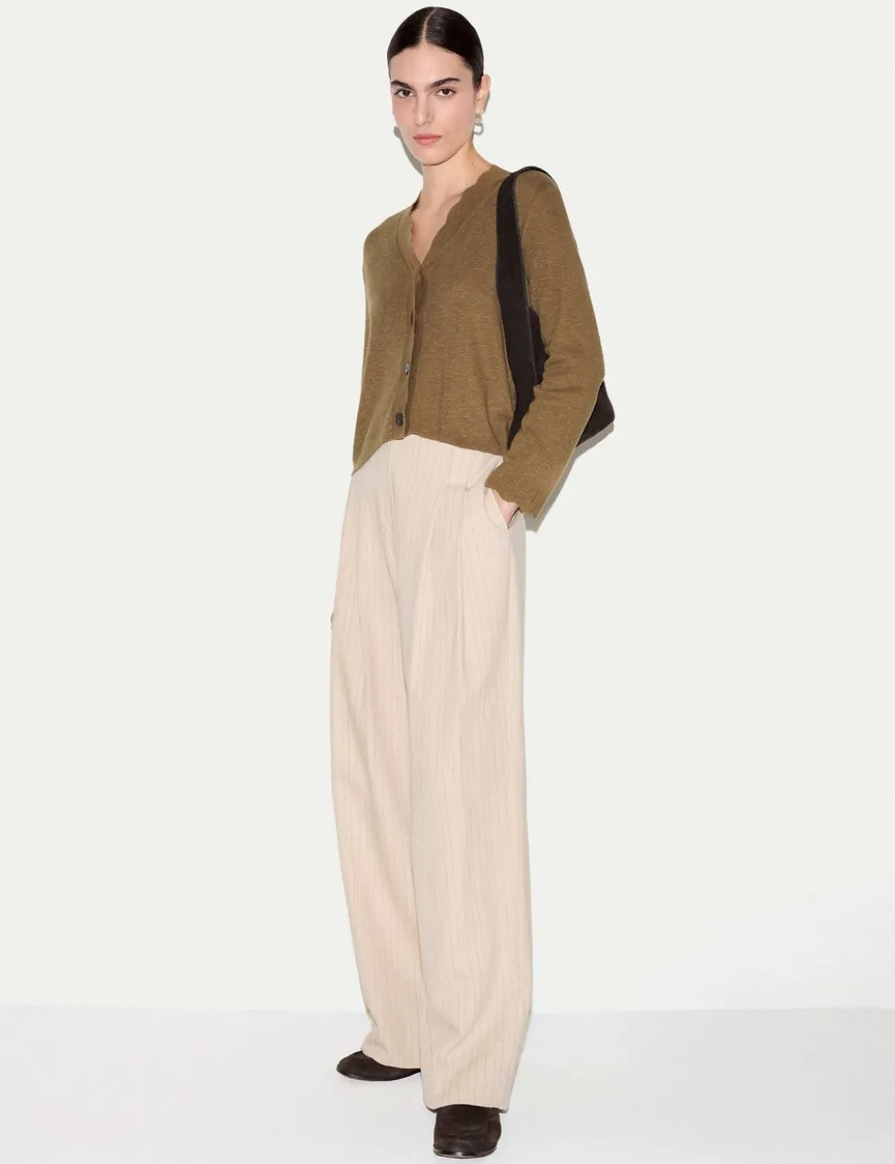 Linen Rich V-Neck Scallop Detail Cardigan