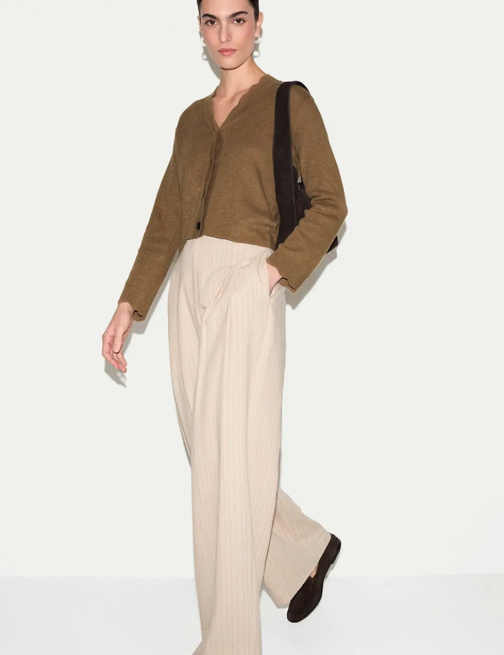 Linen Rich V-Neck Scallop Detail Cardigan
