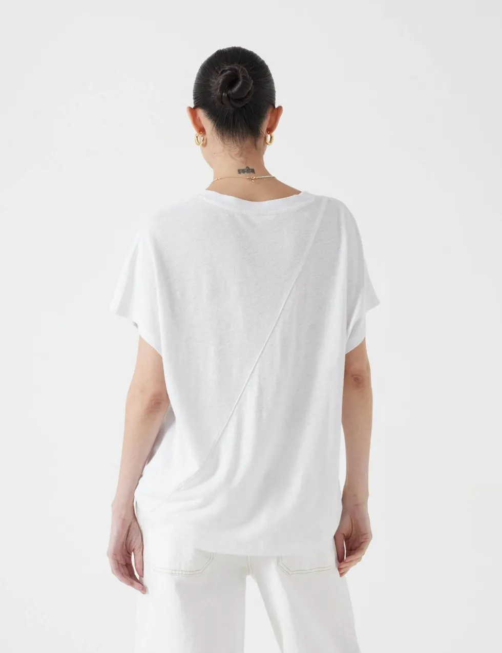 Linen Rich V-Neck T-Shirt