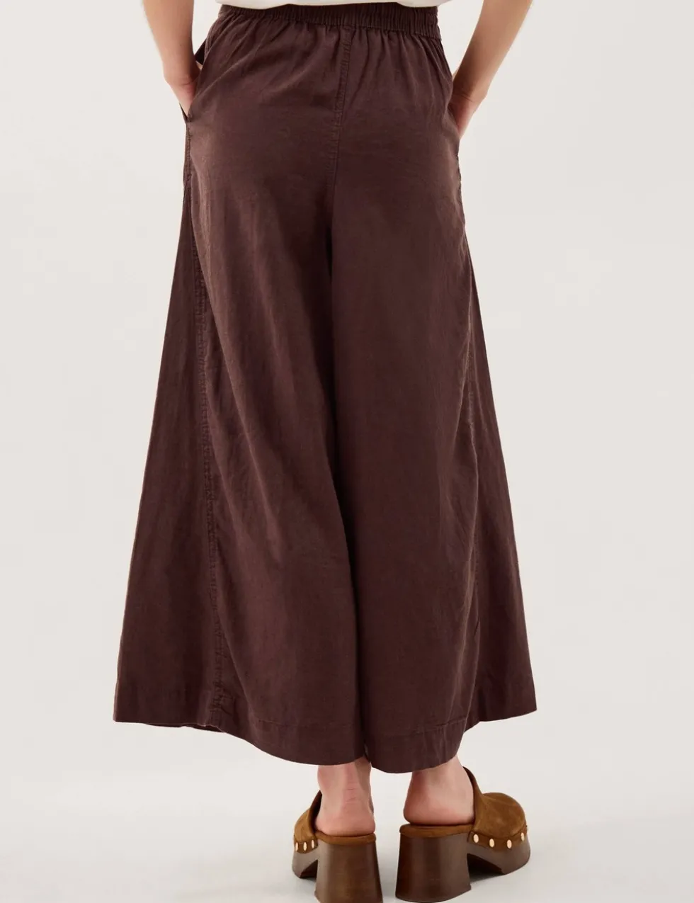 Linen Rich Wide Leg Cropped Trousers