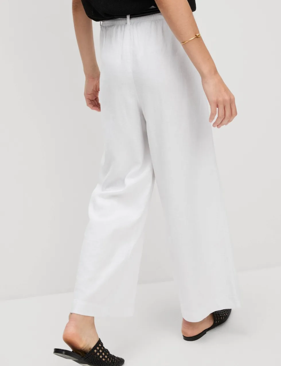 Linen Rich Wide Leg Cropped Trousers