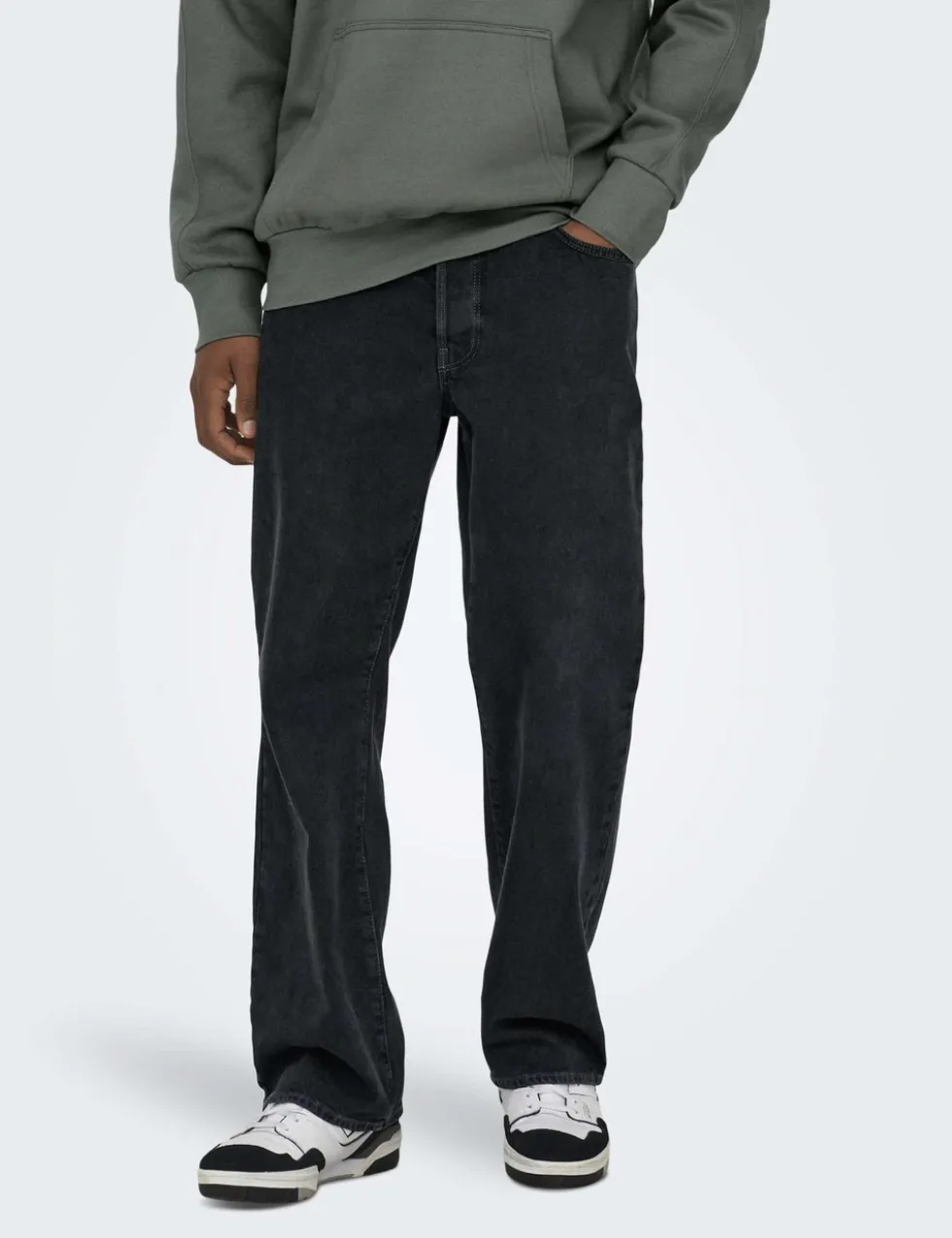 Loose Fit 5 pocket Jeans