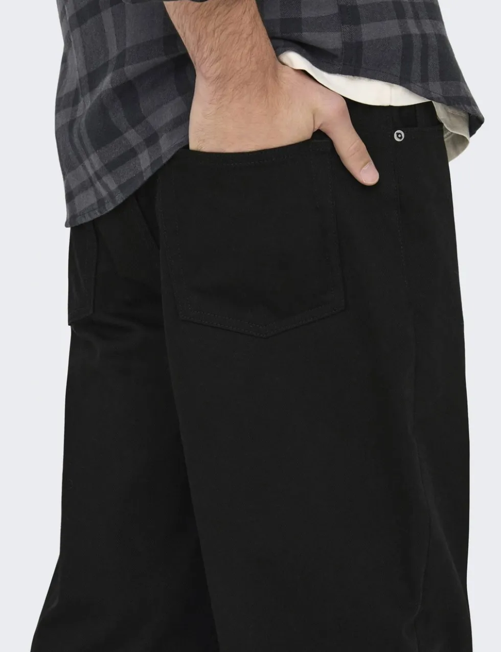 Loose Fit 5 Pocket Rigid Jeans