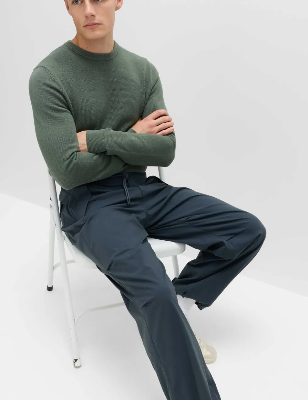 Loose Fit Elasticated Waist Parachute Trousers