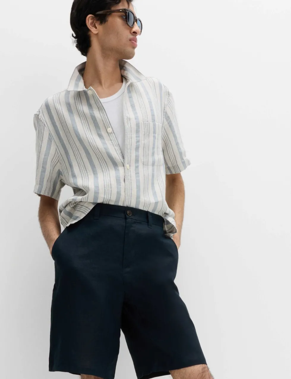 Loose Fit Pure Linen Chino Shorts