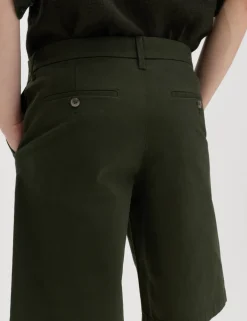 Loose Fit Stretch Chino Shorts
