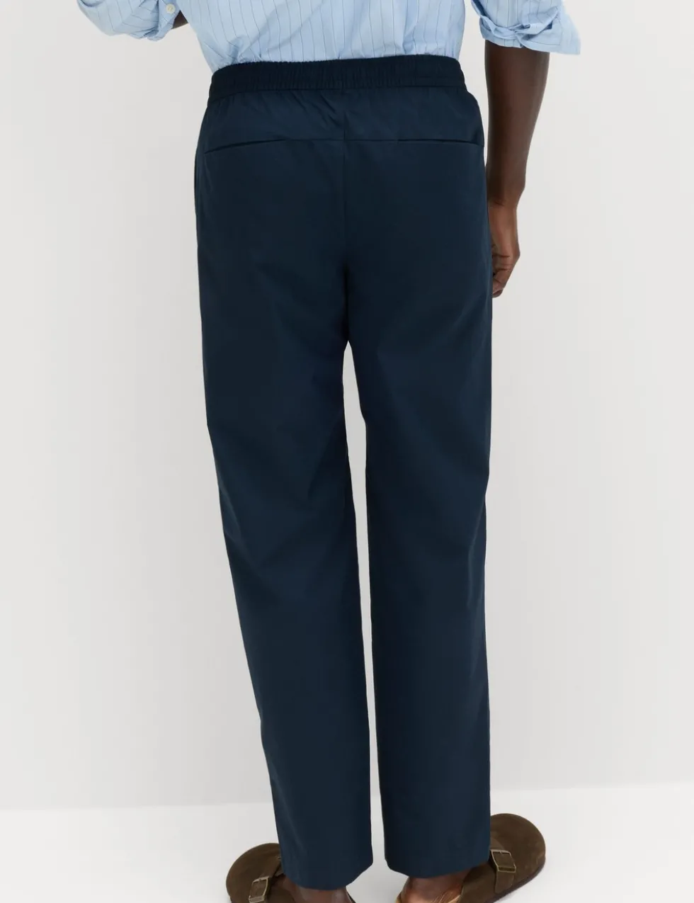 Loose Tapered Fit Lightweight Trousers