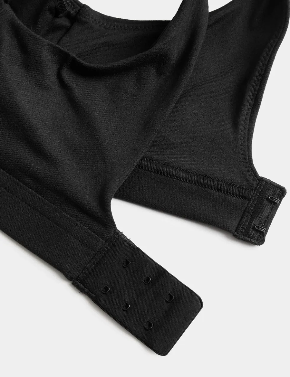 Low Impact Cross Over Sports Bra (A-E)