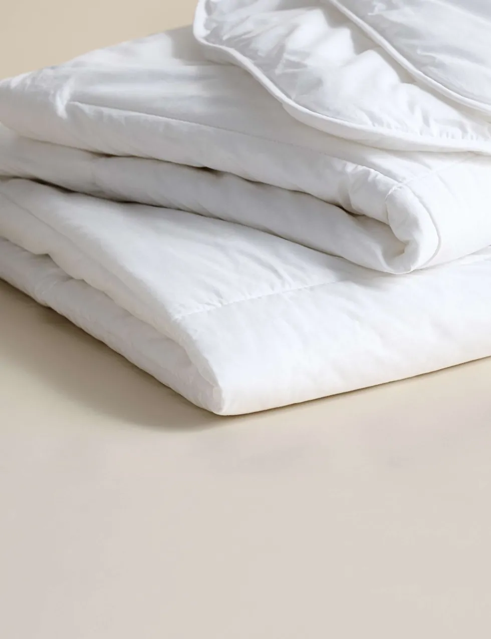 Luxury Down Alternative 4.5 Tog Duvet