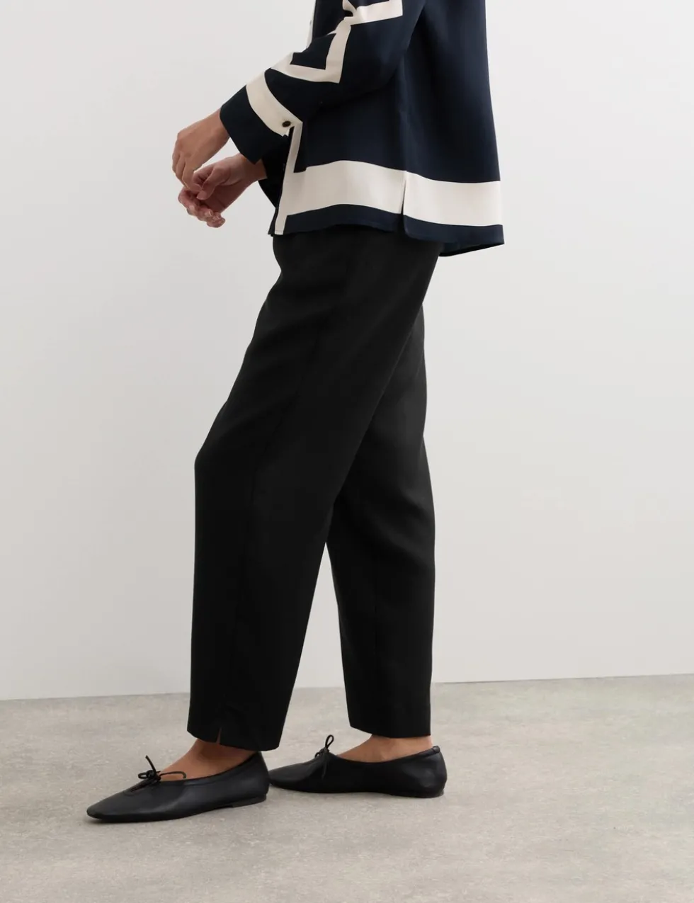 Lyocell Rich Elasticated Waist Tapered Trousers