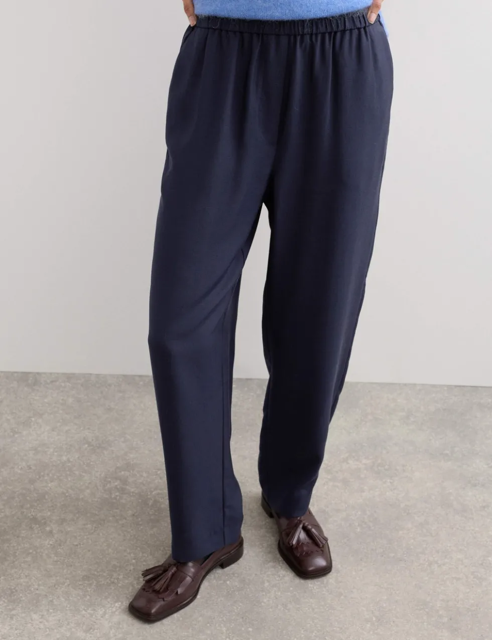 Lyocell Rich Elasticated Waist Tapered Trousers