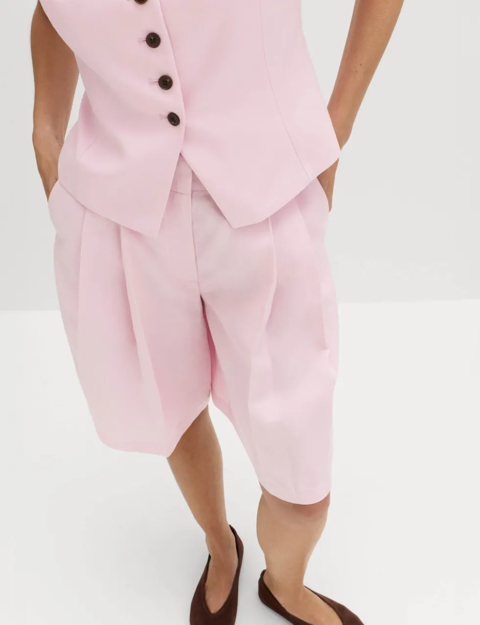 Lyocell Rich Pleat Front Bermuda Shorts