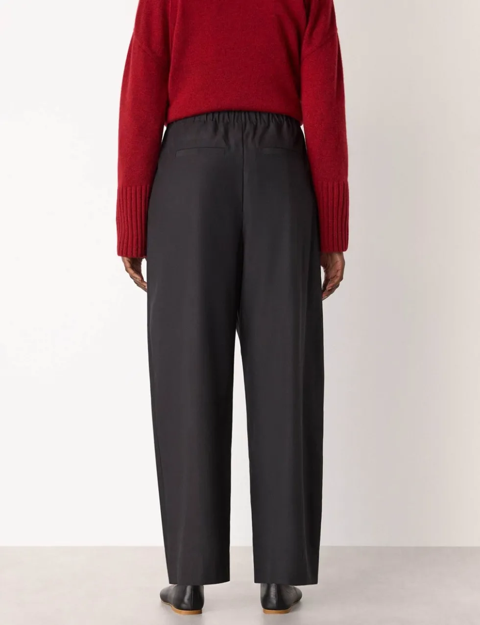 Lyocell Rich Pleat Front Barrel Leg Trousers