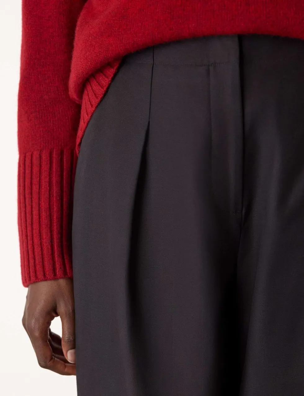 Lyocell Rich Pleat Front Barrel Leg Trousers