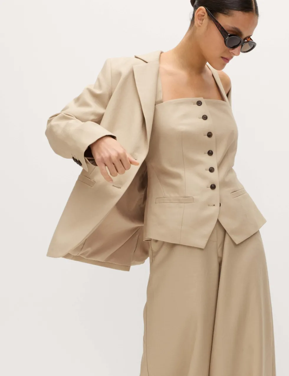 Lyocell Rich Square Neck Waistcoat with Linen