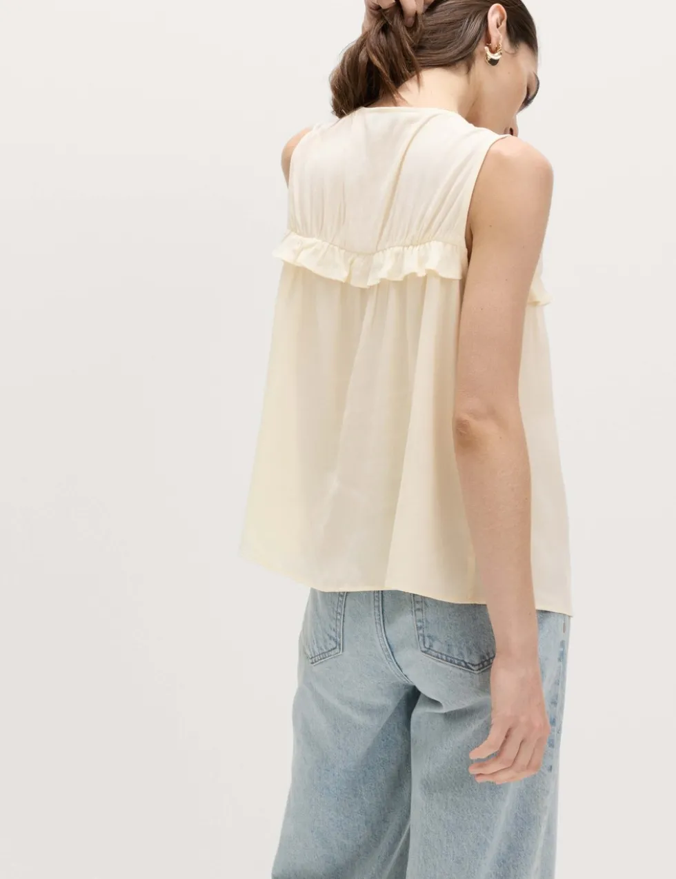 Lyocell Rich V-Neck Frill Detail Top