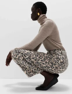 Mid Rise Animal Barrel Jeans