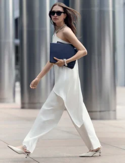 Mid Rise Barrel Jeans