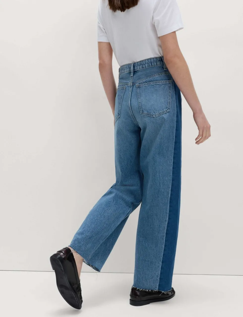 Mid Rise Barrel Jeans