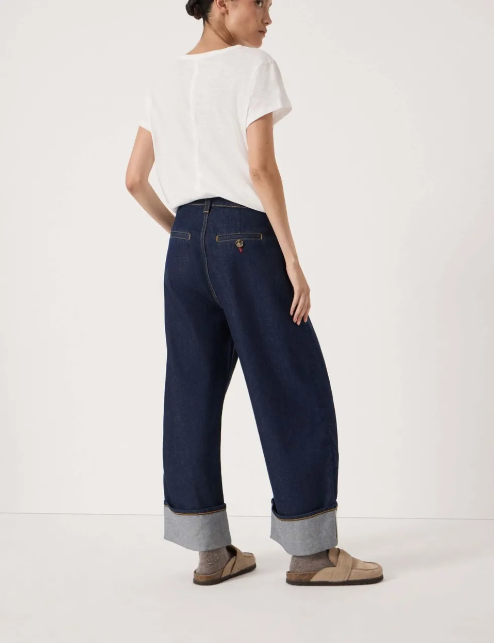 Mid Rise Barrel Leg Turn Up Jeans