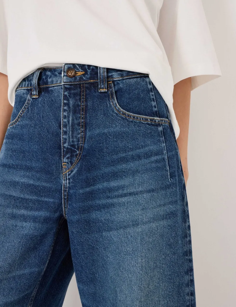 Mid Rise Barrel Leg Turn Up Jeans