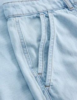 Mid Rise Carrot Leg Jeans