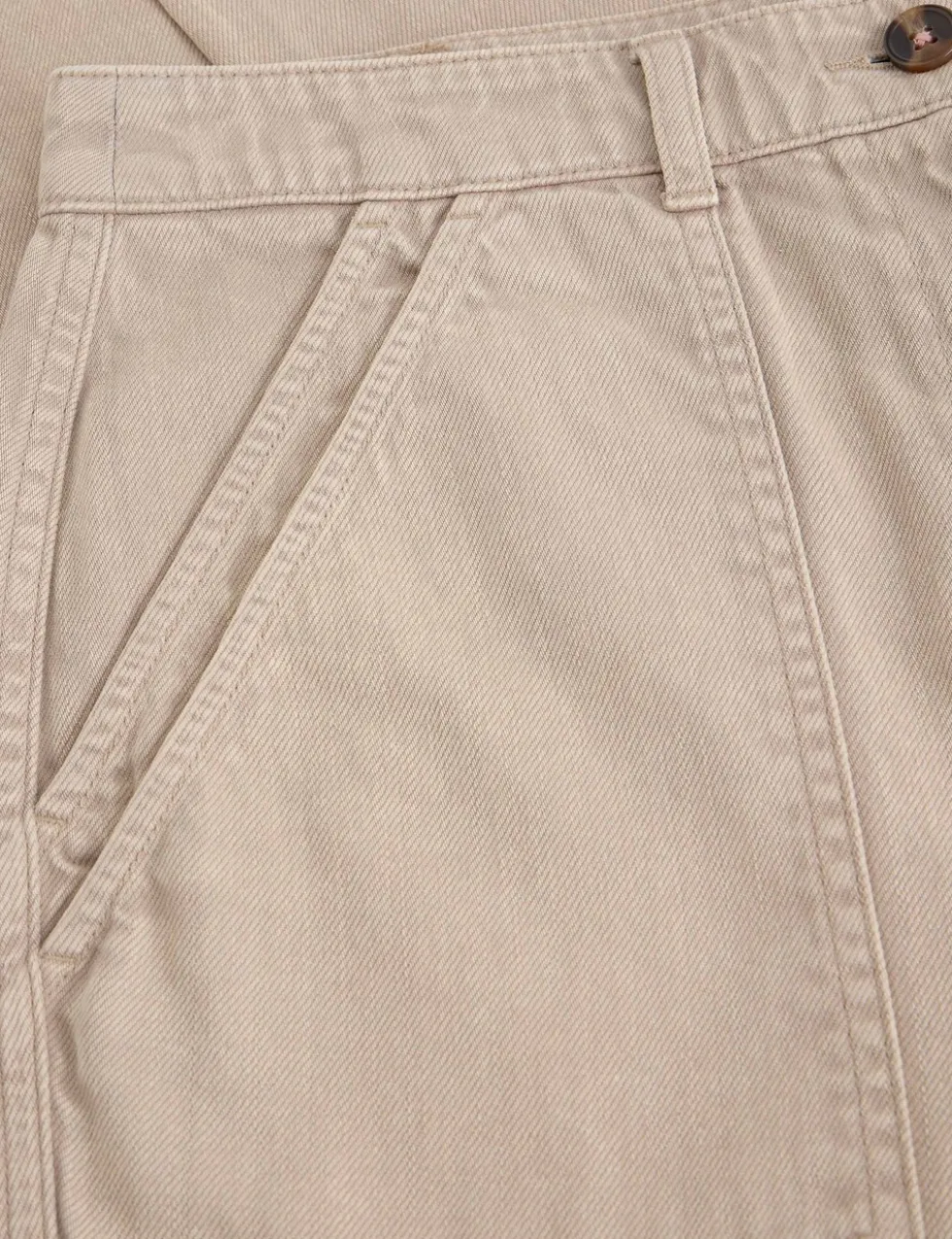 Mid Rise Carrot Leg Jeans
