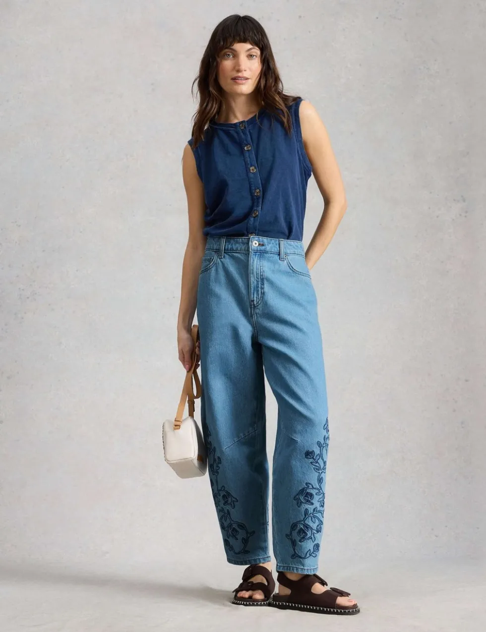 Mid Rise Embroidered Barrel Jeans