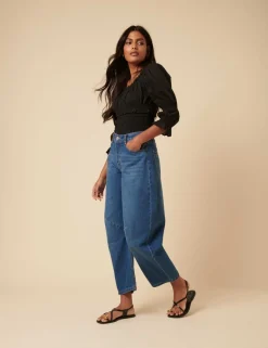 Mid Rise Horseshoe Fit Jeans
