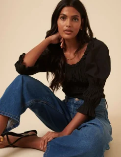 Mid Rise Horseshoe Fit Jeans