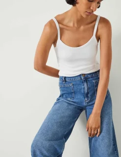 Mid Rise Patch Pocket Wide Leg Jeans