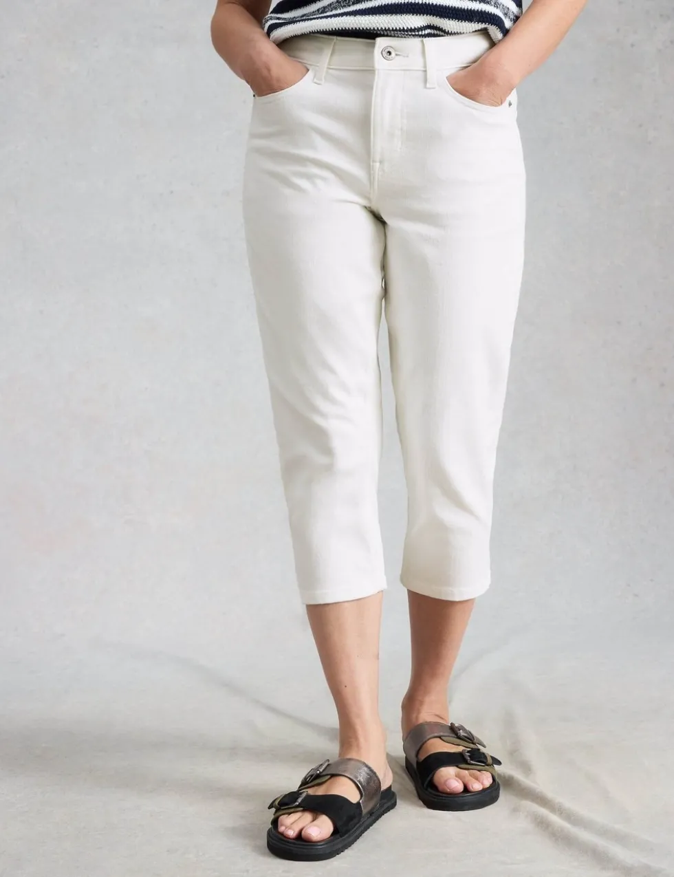 Mid Rise Skinny Cropped Jeans
