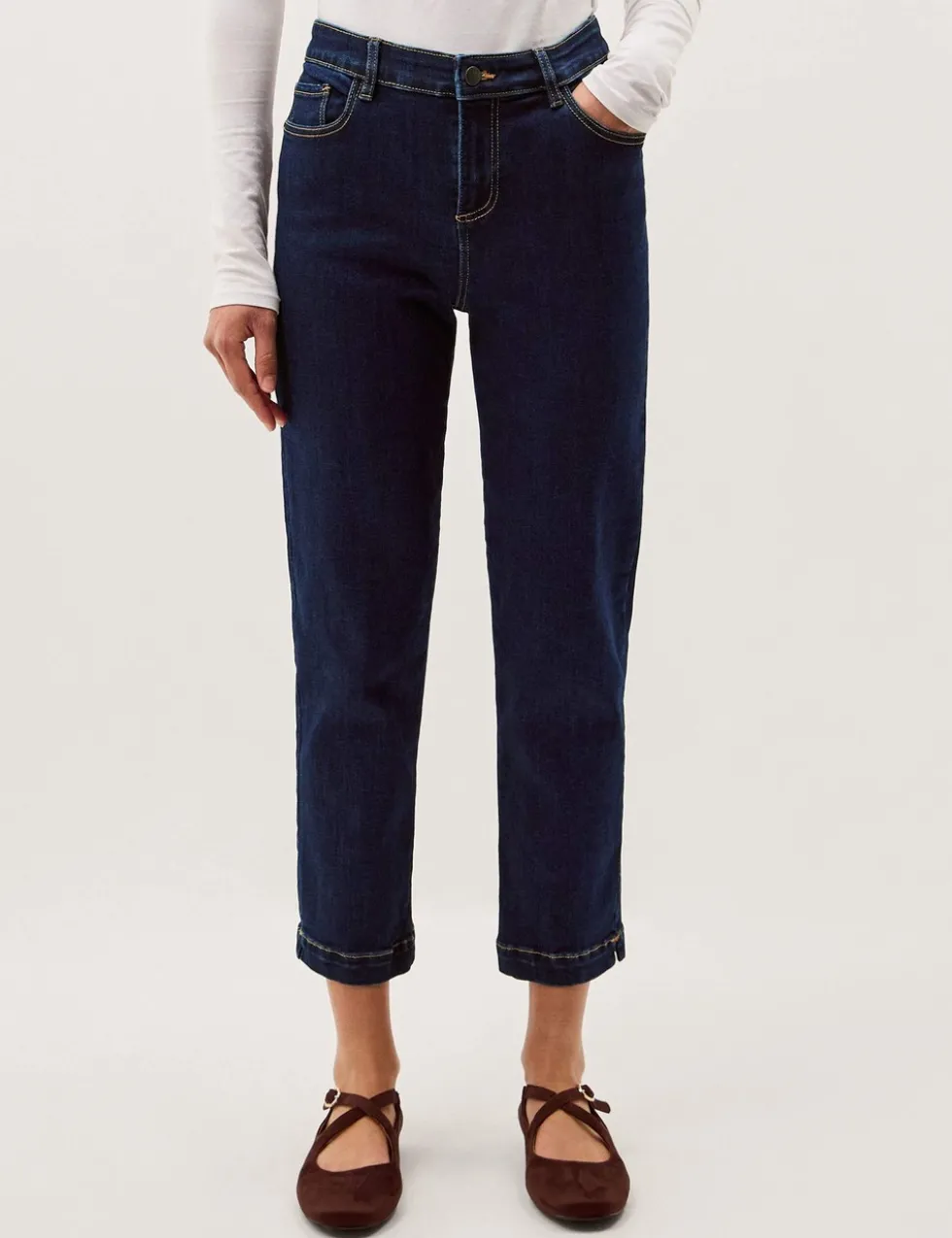 Mid Rise Skinny Straight Leg Cropped Jeans