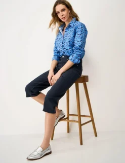 Mid Rise Slim Fit Cropped Jeans