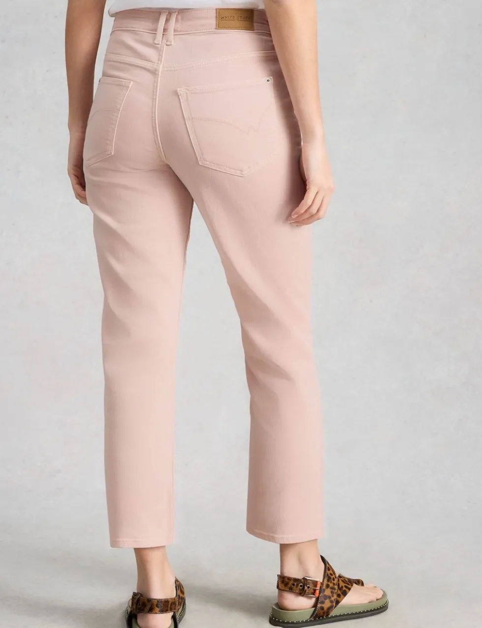 Mid Rise Straight Leg Cropped Jeans