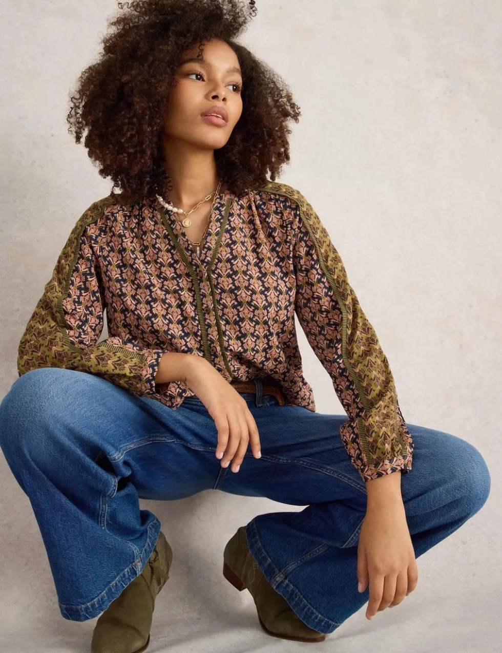 Mid Rise Wide Leg Jeans
