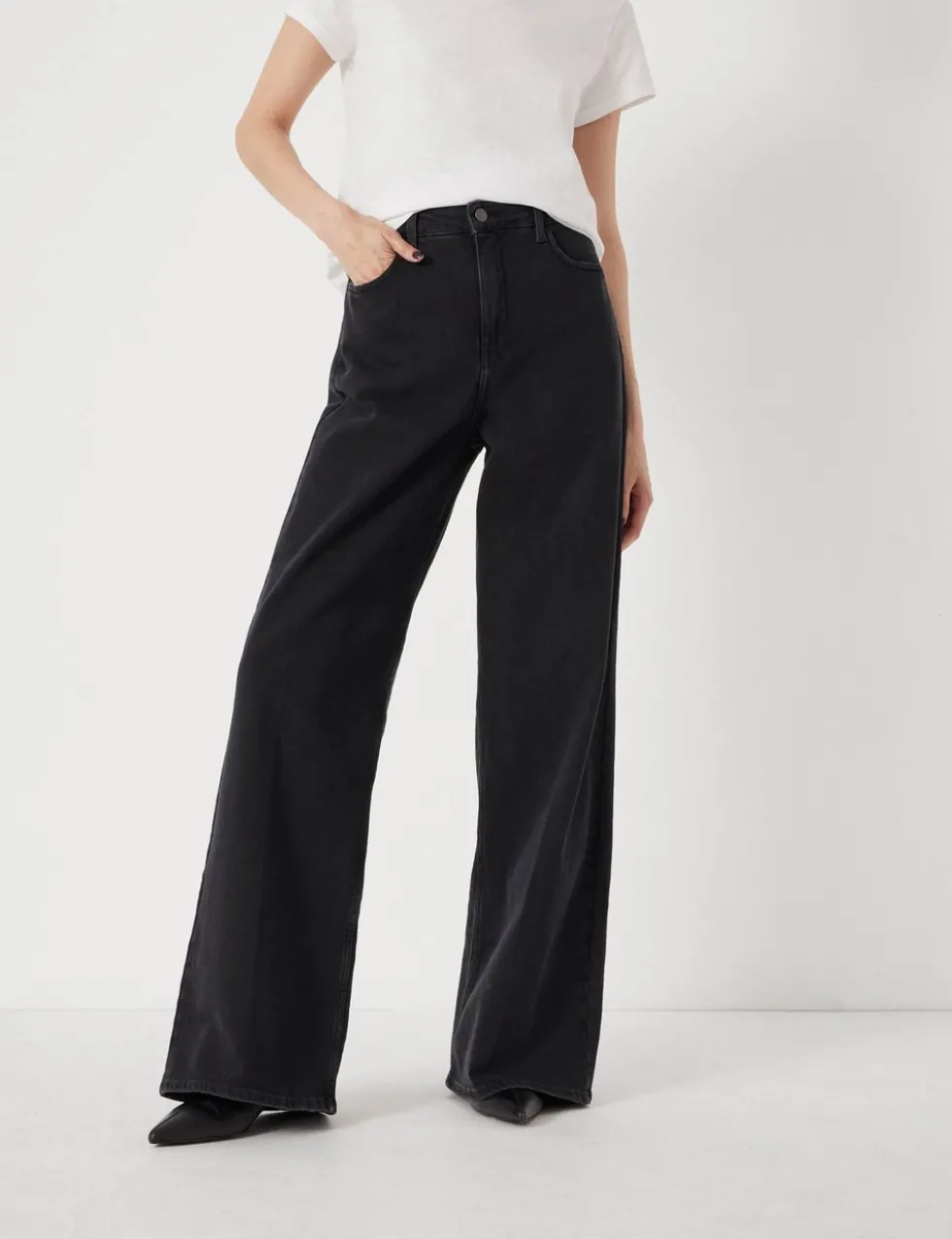 Mid Rise Wide Leg Jeans