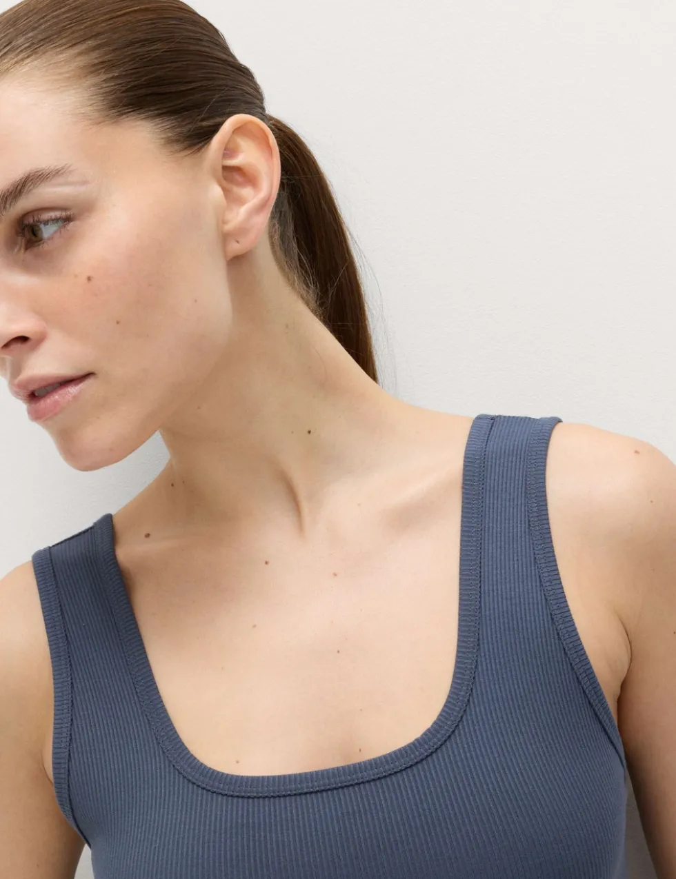 Modal Rich Rib Square Neck Fitted Vest