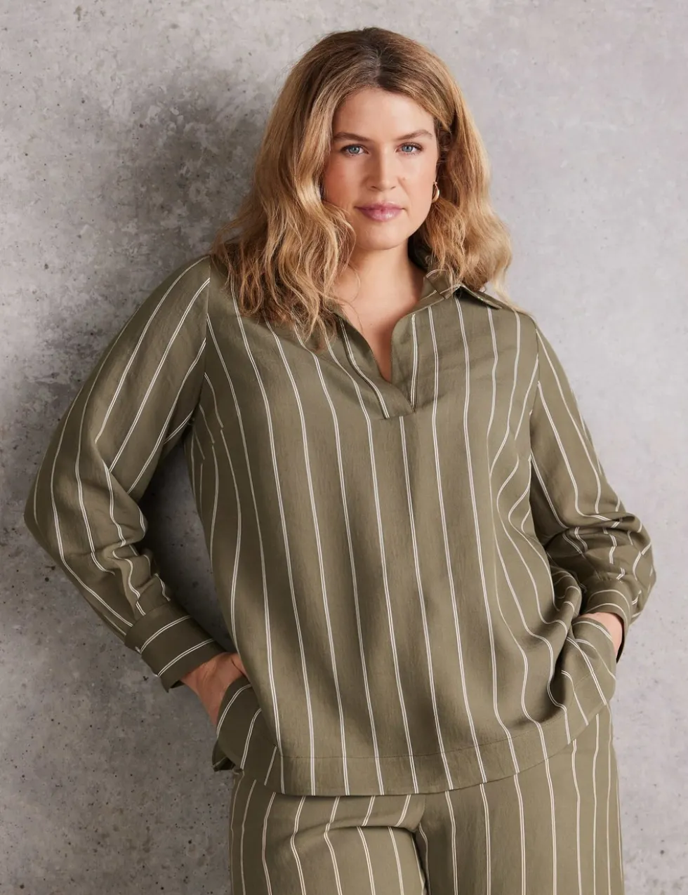 Modal Rich Striped Collared V-Neck Shirt