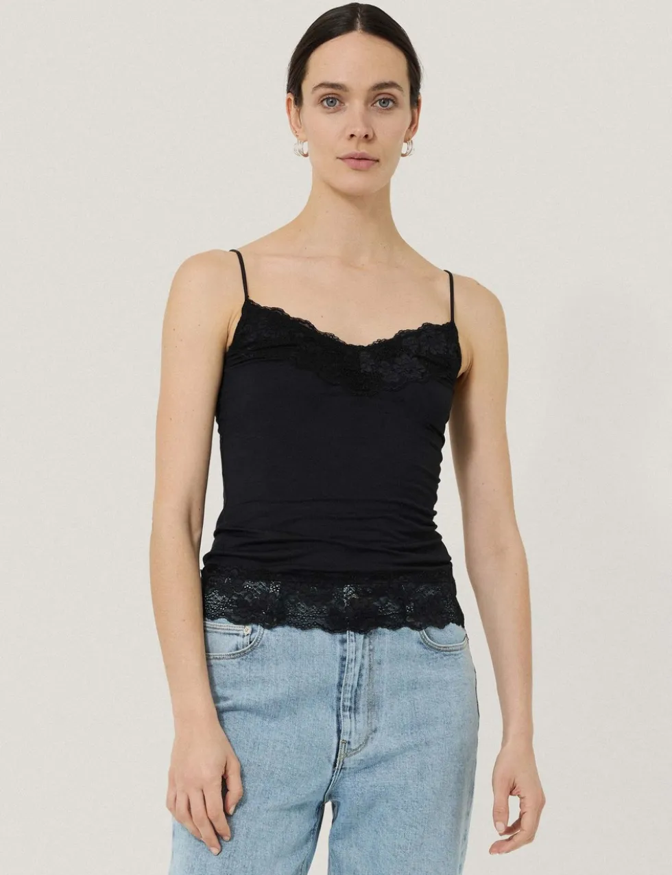 Modal Rich V-Neck Lace Vest