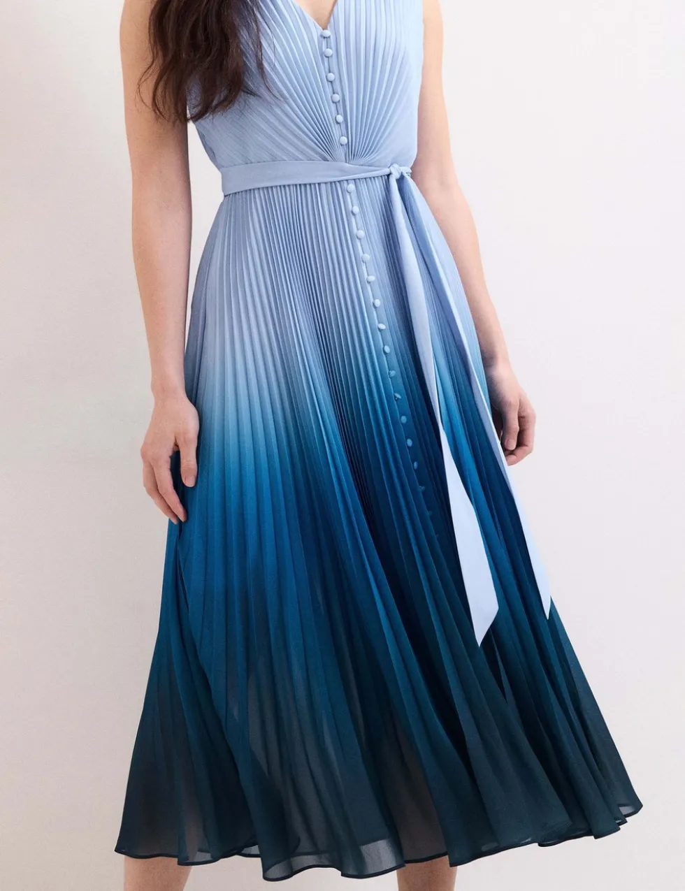 Ombre V-Neck Pleated Midi Skater Dress