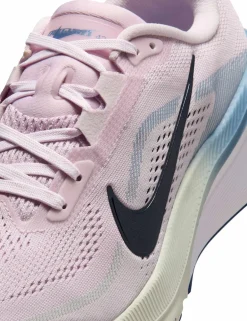 Pegasus 42 Trainers