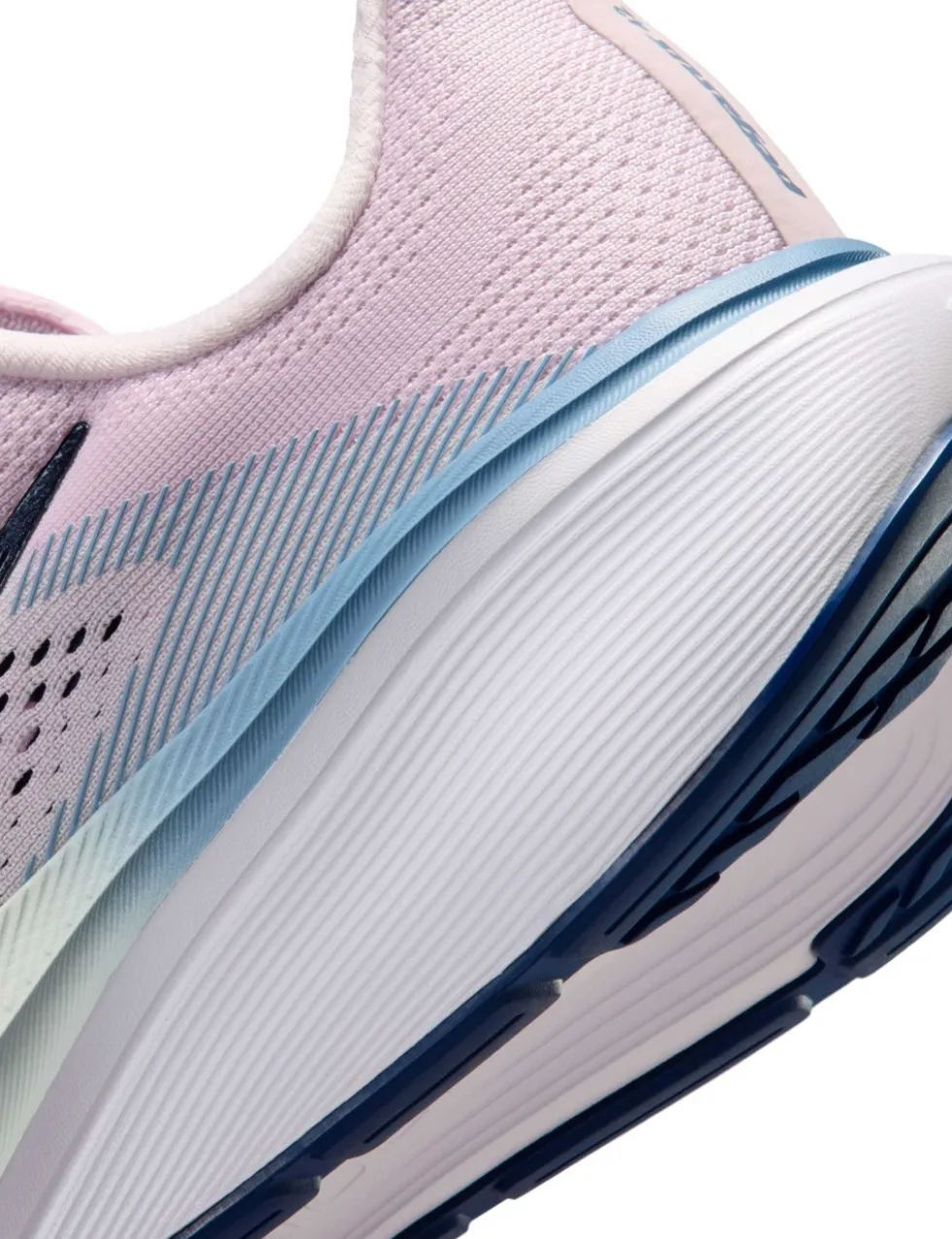 Pegasus 42 Trainers