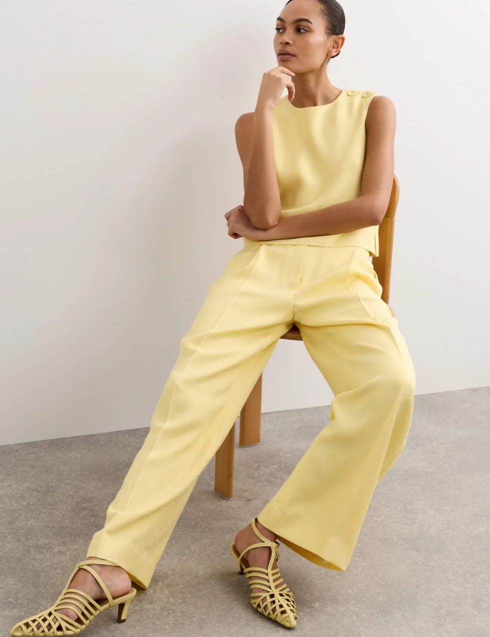 Pleat Front Wide Leg Trousers