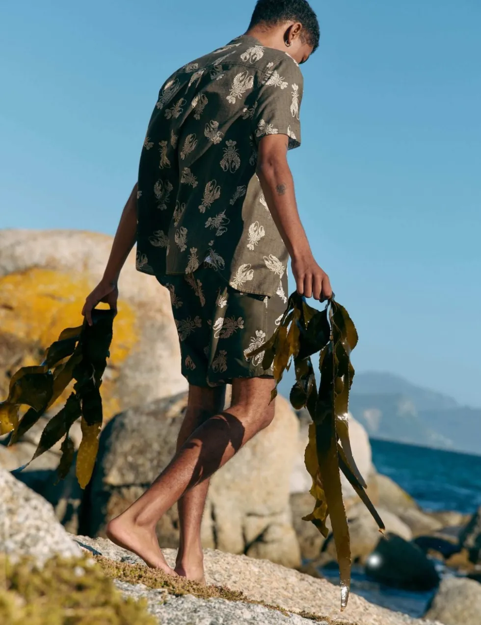 Pocketed Shrimp Print Swim Shorts
