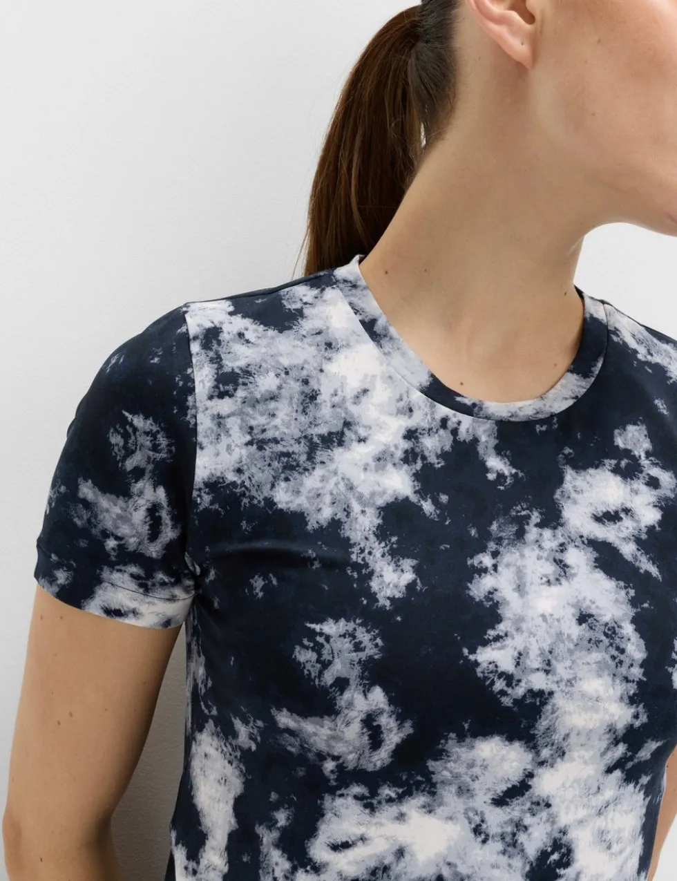 Printed Scoop Neck Fitted T-Shirt