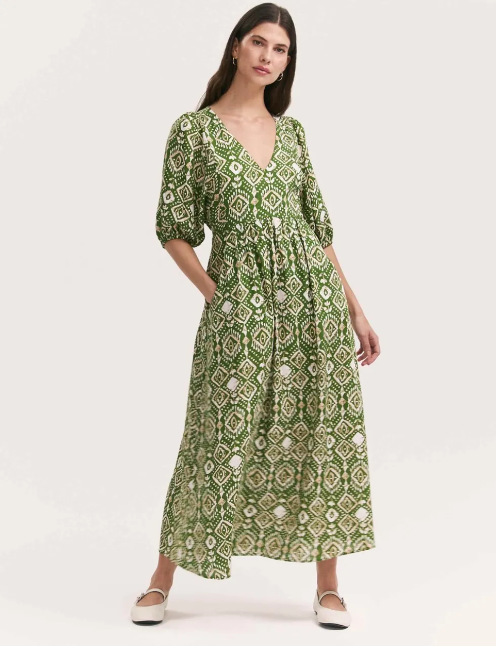 Printed V-Neck Midaxi Smock Dress with Linen