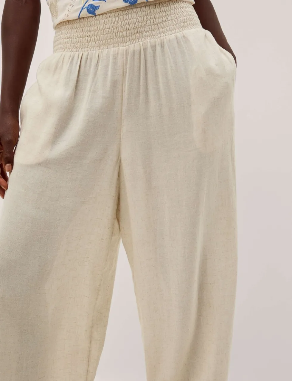 Pull On Relaxed Trousers with Linen