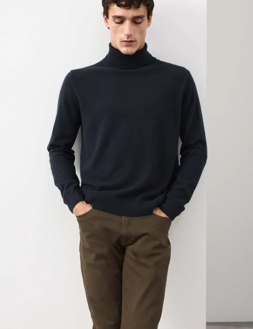 Pure Cashmere Roll Neck Jumper